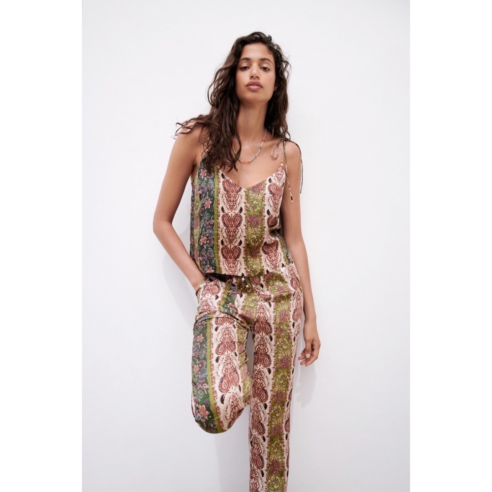 [Zara] Floral Paisley Pattern Printed Top